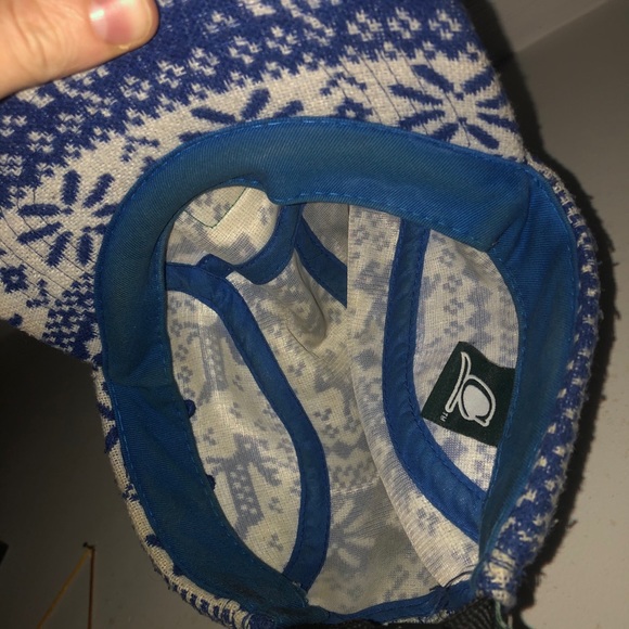 Chuck Originals ‘Holiday Sweater’ Hat 🔵🧢⚪️ - Picture 7 of 8